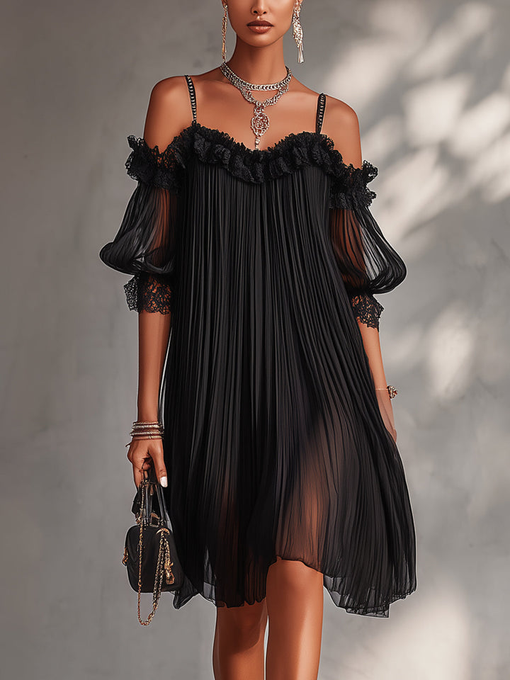 Victoire | Mini-robe Noire en Mousseline à Épaules Dénudées
