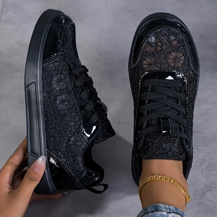 Émeraude | Sneakers Brodées en Dentelle