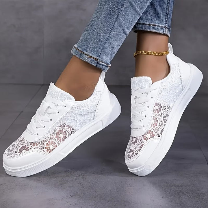 Émeraude | Sneakers Brodées en Dentelle
