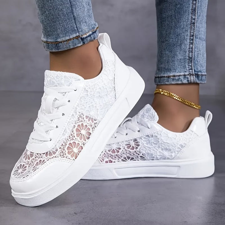 Émeraude | Sneakers Brodées en Dentelle