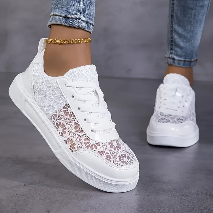 Émeraude | Sneakers Brodées en Dentelle